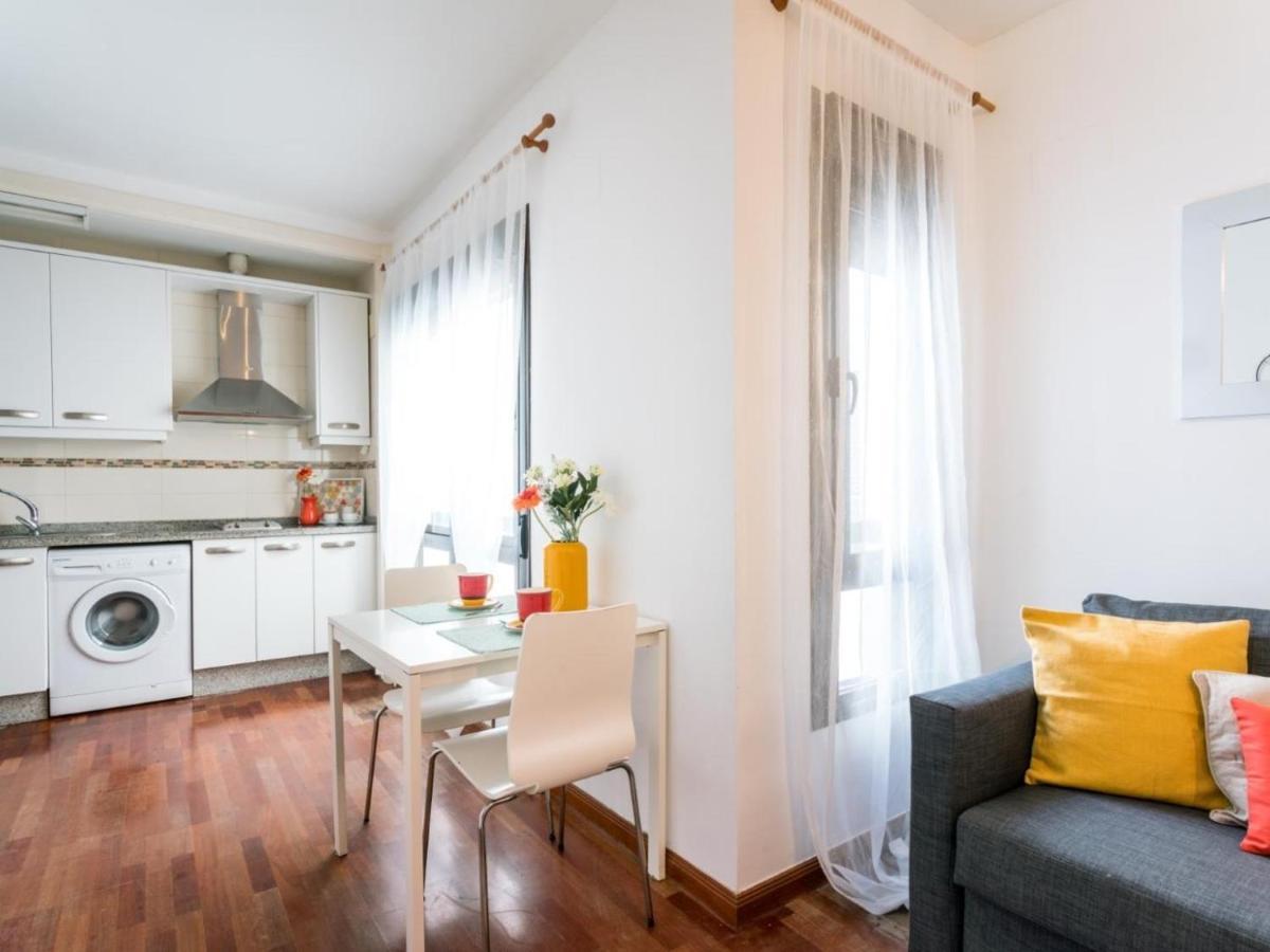 Holi-Rent Santa Marina Appartement Sevilla Buitenkant foto